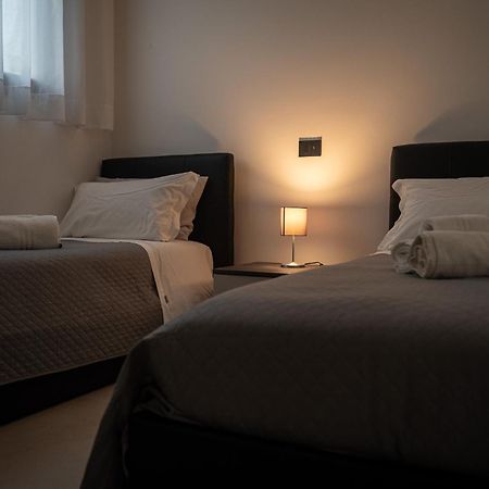 Jay House Apartman Floridia Kültér fotó